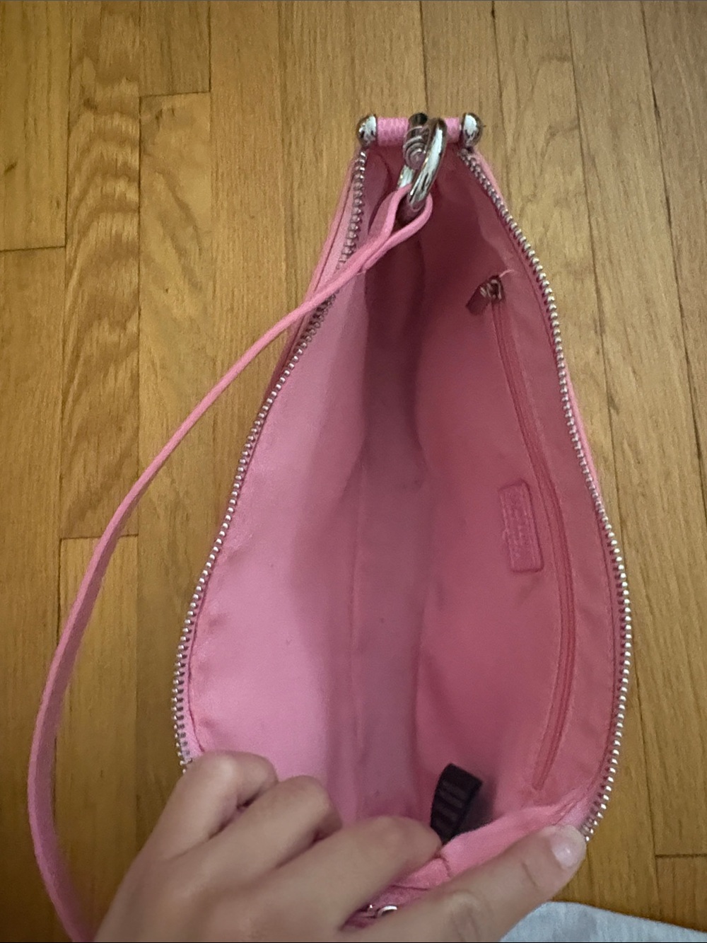 Urban Outfitters Pink Shoulder Bag - Picture 2 of 3